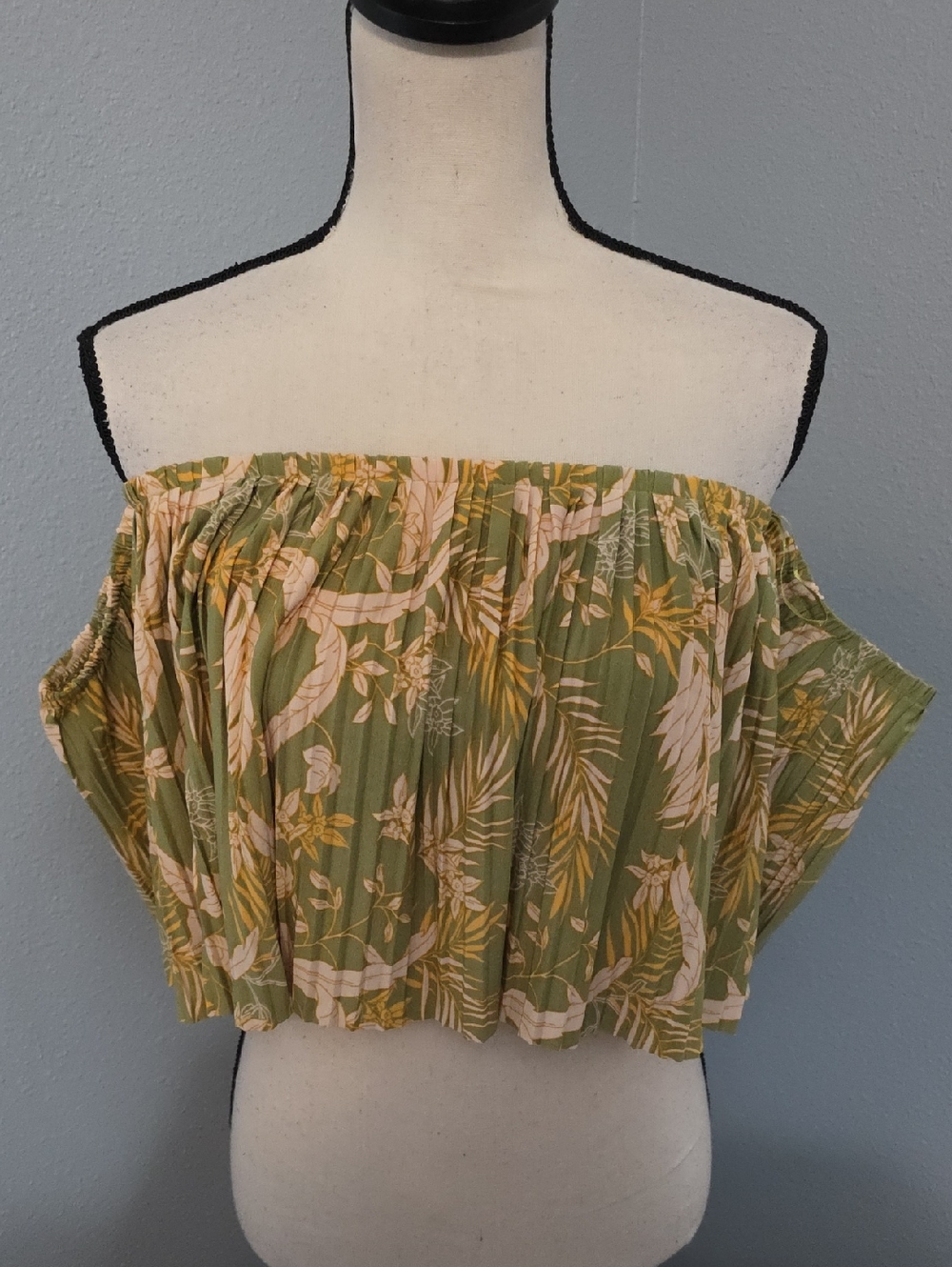 Guess Olive Green Tropical Off-Shoulder Crop Top